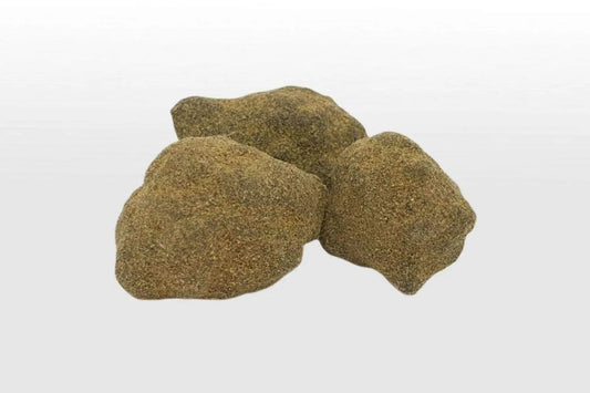 Moonrock CBD-Hasch mit Kief-Überzug in Nahaufnahme